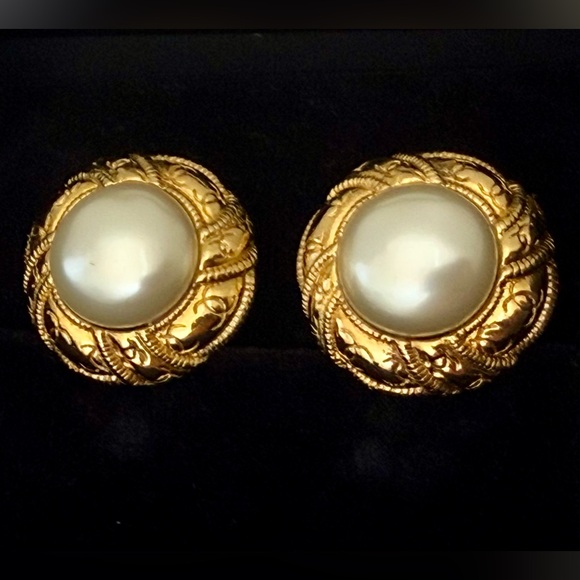 CHANEL Pearl Gold Tone Earrings - Picture 3 of 9